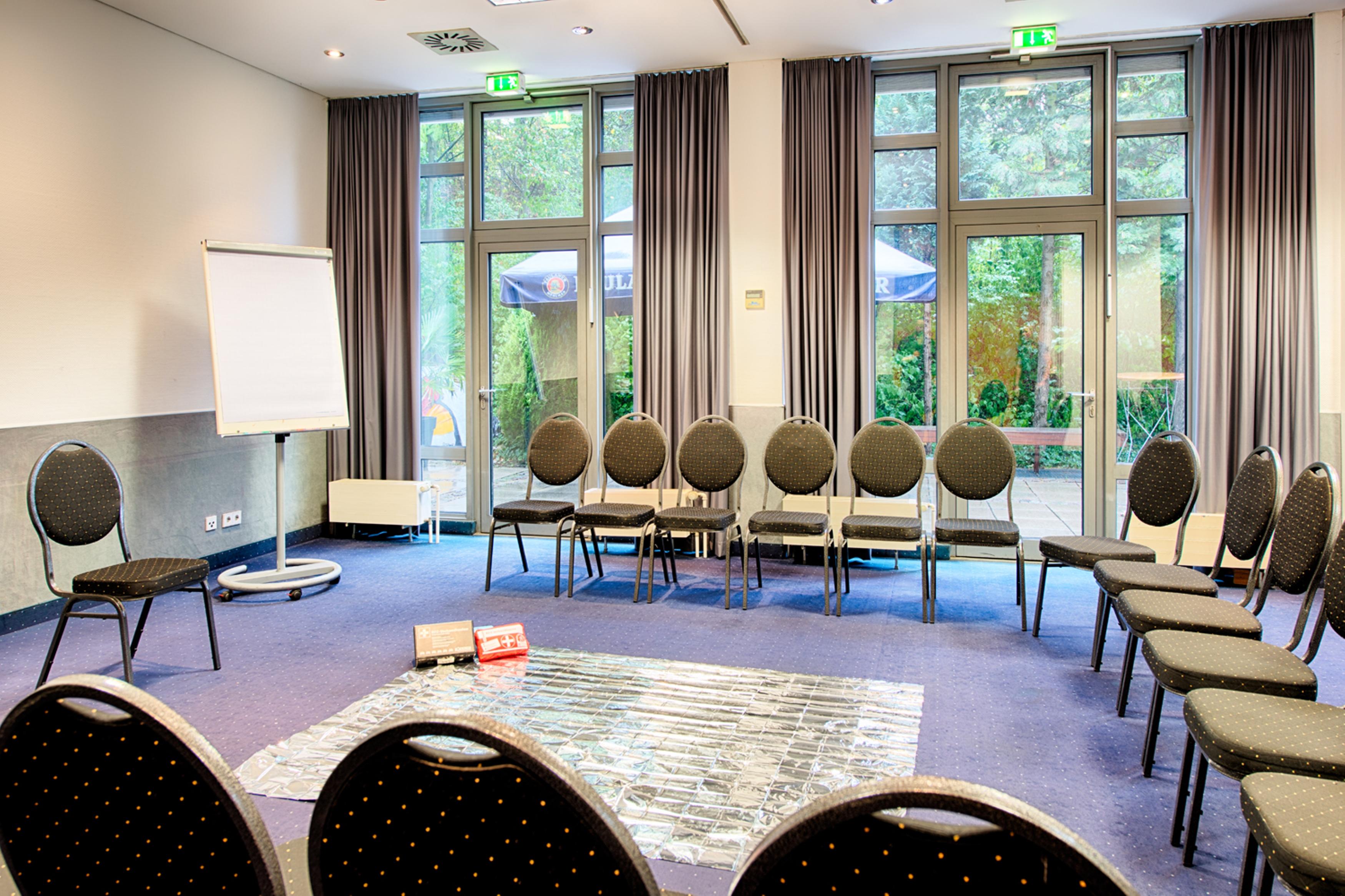 Achat Hotel Stuttgart Airport Messe Exterior foto