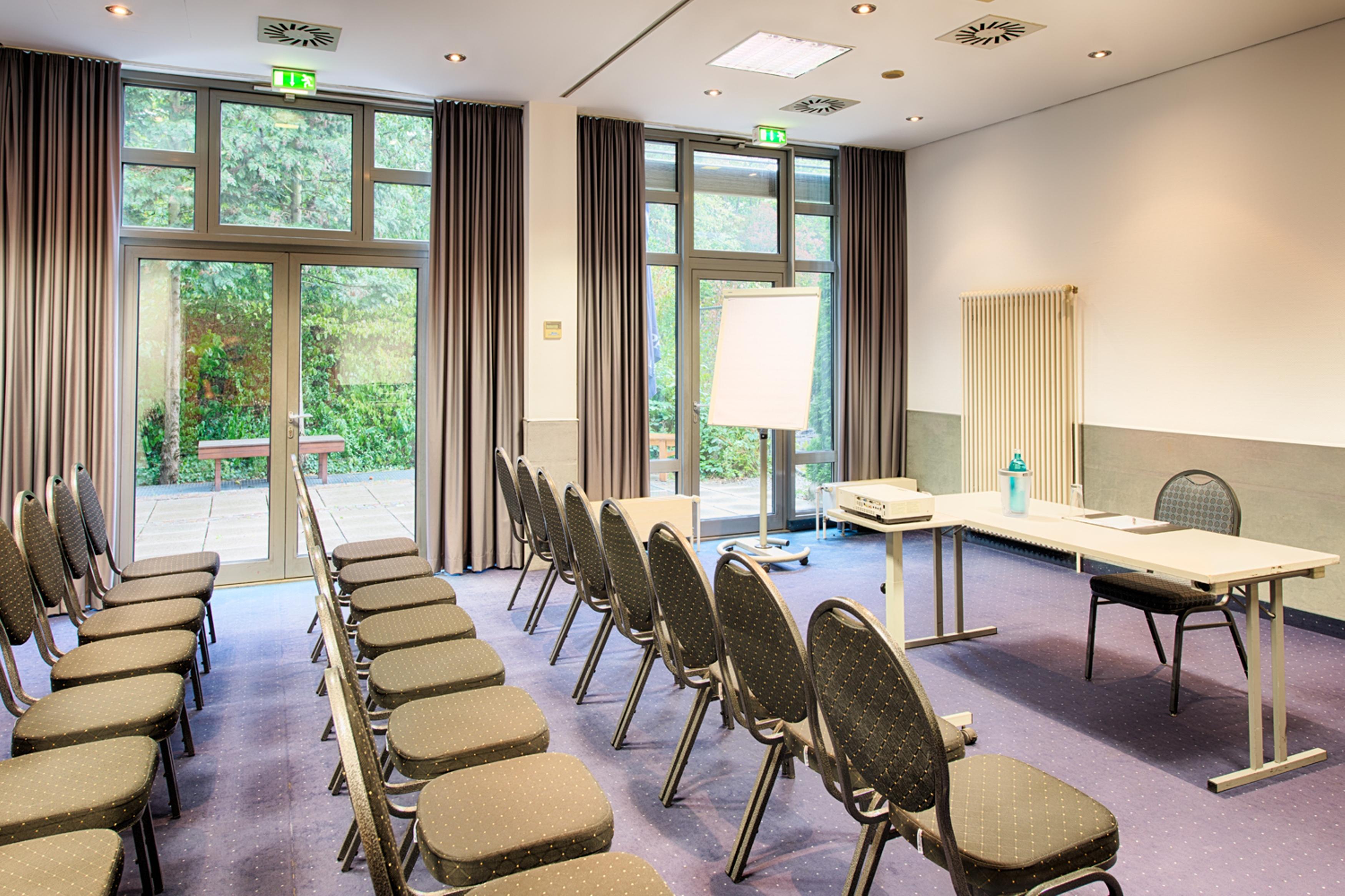 Achat Hotel Stuttgart Airport Messe Exterior foto