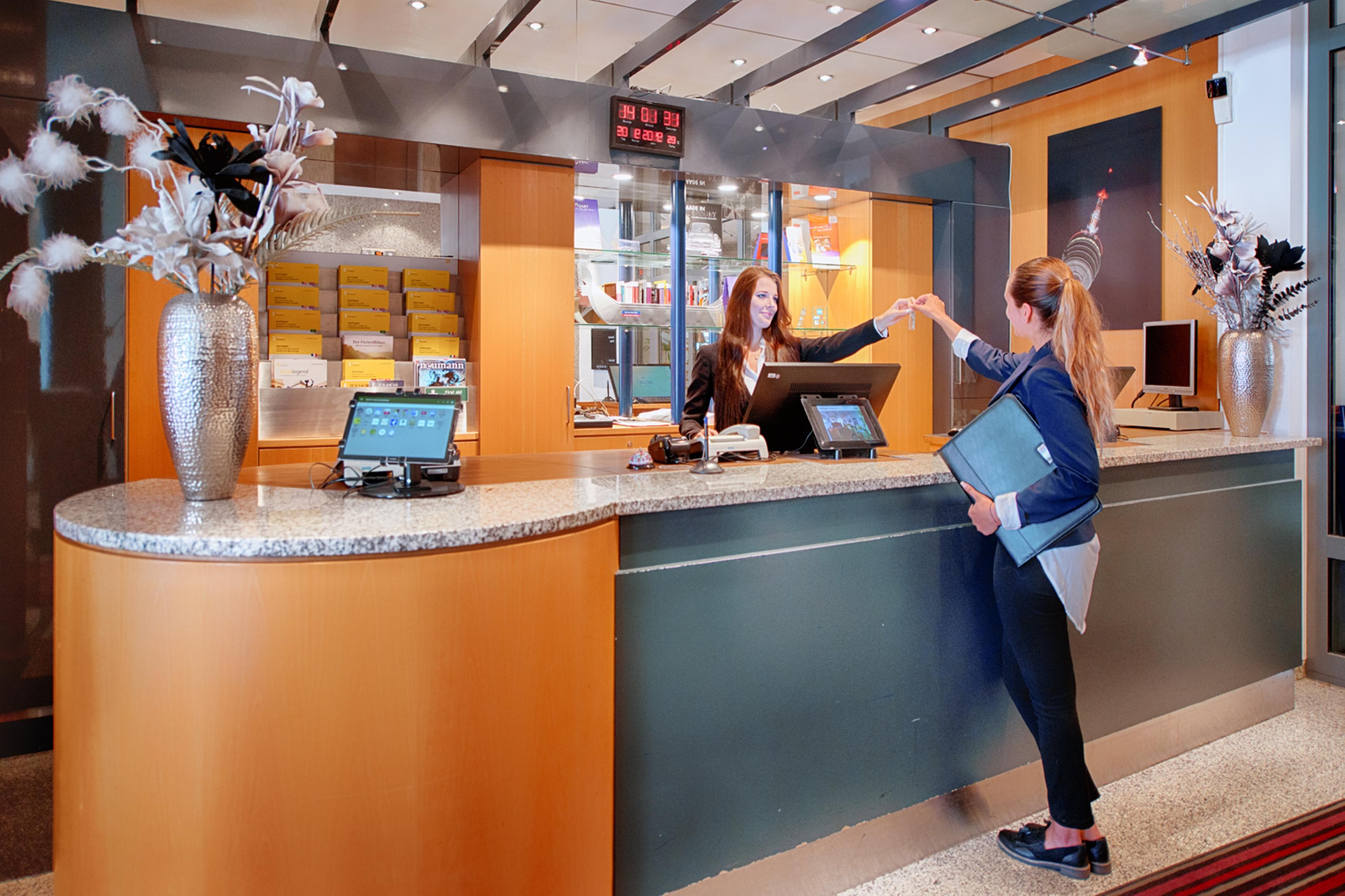 Achat Hotel Stuttgart Airport Messe Exterior foto